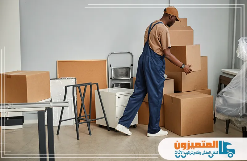 نقل اثاث مصفح في الدمام 0501299985 المتميزون نقدم في شركتنا خدمة نقل أثاث مصفح في الدمام بسرعة وأمان، مع فريق محترف وأسعار مناسبة لجميع العملاء.